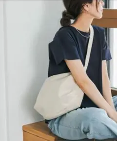 URBAN RESEARCH　DOORS　ウォッシャブルミニショルダーバッグのサムネイル