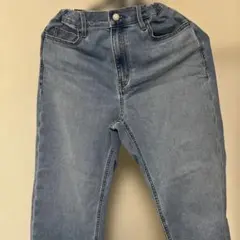 ライトブルーデニムストレートパンツ