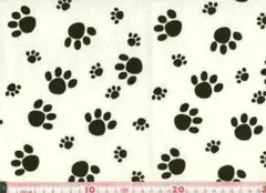 ☆アニマル柄☆ツイル生地　あしあと　白地　110㎝巾×50㎝