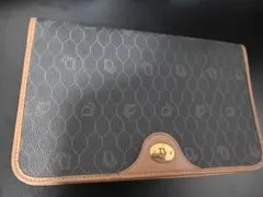 ハニカムパターン クラッチバッグ ブラック/ブラウン