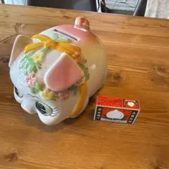 お顔が可愛い♡こぶたちゃん　陶器製 豚　貯金箱 昭和　レトロのサムネイル
