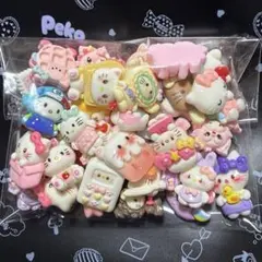 ニ*ク様 デコパーツ キティ 40個セット！