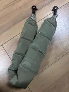美品トポロジー×Universal Works Puffer Strapカーキ - メルカリ