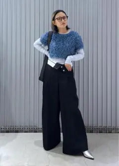 新品　ADAM ET ROPE' FEMMEフェザーショート丈 半袖トップスのサムネイル