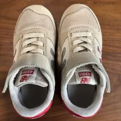 New Balance 420 ベージュ/レッド スニーカー