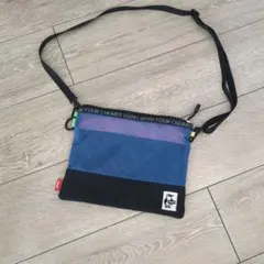 CHUMS メッシュサコッシュ 青黒ピンク