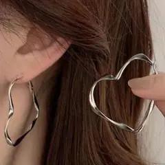 インポート ニュアンスウェーブ フープピアス シルバー 新品 大人カジュアル