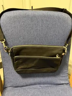 美品　BAGGY PORT バギーポート　ショルダーバッグ　ボディバッグ　レザーのサムネイル