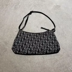 Item thumbnail for item bc24d1f0-acef-4335-b721-af32a501f58f