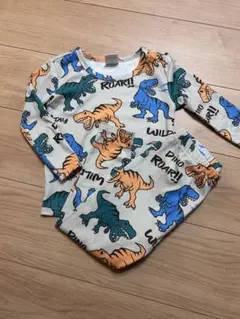 恐竜柄パジャマ