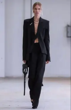 こ*様 heliot emil テーラード HELIOT EMILのブラック Ferro テーラードジャケットがセール中