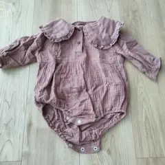 フリル付き襟 ピンクロンパース 70サイズ