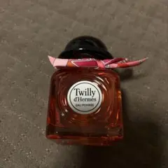 ツイリードゥエルメス　オーポワヴレ　オードパルファム50mlのサムネイル