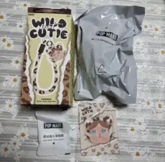 POPMART CRYBABYVintageCutie フォンチャーム