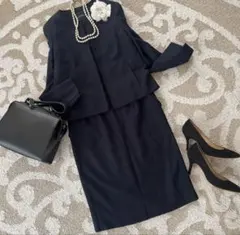 Green Label Relaxingノーカラーツイードジャケットとスカート