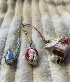 d*2様 ハローキティ　キーホルダー　3個