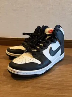 値下げNIKE WMNS DUNK HIGH 黒/白 ハイカット