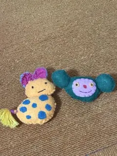変な生き物ブローチセット