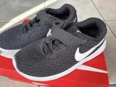 美品　Nike タンジュンスニーカー 18.5cm