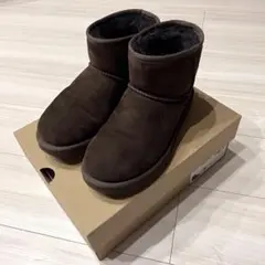 UGG☆アグ ムートンブーツ　クラシックミニ チョコレート　US7
