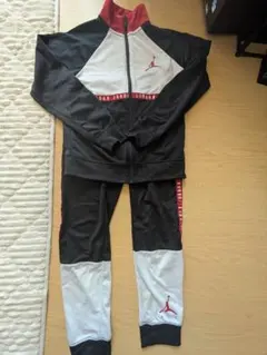 ナイキ　Jordan ジャージ 黒 赤 上下セット　150