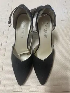 MAGGIO 黒 ポインテッドトゥ ハイヒール 7cm