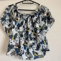 EMODA 花柄オフショルダー半袖トップス