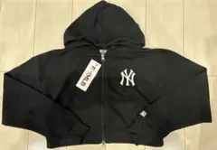 新品　Mサイズ　MLB ヤンキース　ジップパーカー　ショート丈　黒のサムネイル