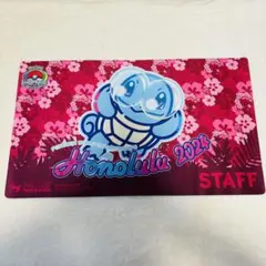 ポケカ WCS2024ホノルルプレイマット プレイマット『WCS2024ホノルル(キービジュアル)※』【サプライ