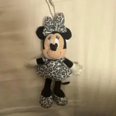 ディズニーリゾート　ぬいぐるみチャーム　 旧型 ヒョウ柄　ミニー　白　シルバー