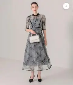 LEJA ラジャ　パイピングハイネック花柄ラメレースワンピースドレス