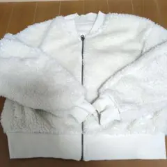 UNIQLO、ホワイト フリース ボアジャケット