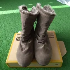 ［新品］ブラウンファー付きムートンブーツ