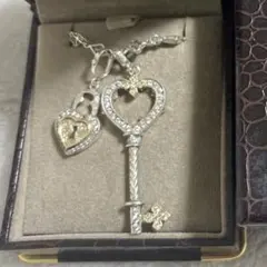 2026年最新】ローリーロドキン ネックレスの人気アイテム - メルカリ