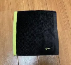 Nike タオルハンカチ 黒と黄緑