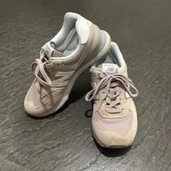 New Balance ピンク スニーカー