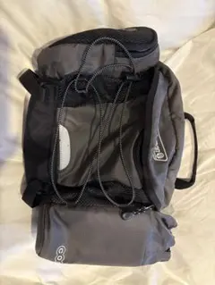 Coleman 中型グレーリュック・メッシュポケット付き
