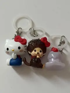モンチッチ　ハローキティー　めじるしアクセサリー