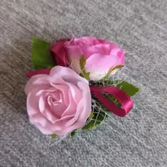 ピンクのバラ コサージュ◇小ぶり　小さ目