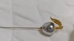 りんご　ピンブローチ