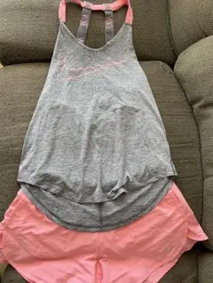 Nike タンクトップとショートパンツ セット　Sサイズ