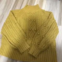 ケーブルニットセーター マスタード