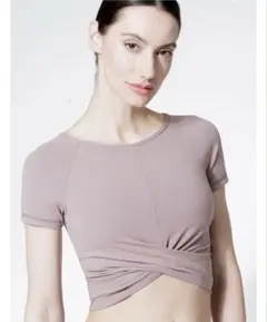 Aumnie クロップドトップ ヨガウェア