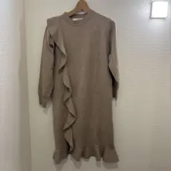 美品❤️着用一度　ベージュ　フリル♯ニットワンピース♯綺麗め♯お上品
