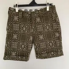グリーン ショートパンツ