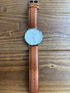 ダニエルウェリントン　レザーベルト　時計のサムネイル