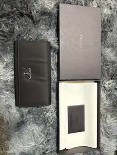 PRADA プラダ 長財布 ナイロン サフィアーノレザー ブラック 三角ロゴのサムネイル