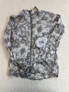 THE NORTH FACE ウィンドブレーカー グレー系