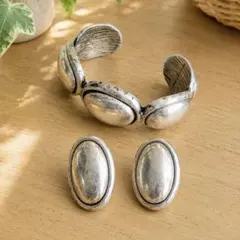 ナッシングアンドアザーズ ピアス バングル セット