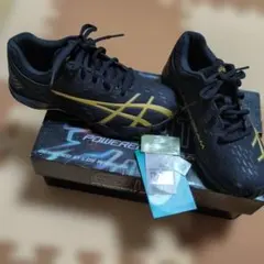 新品未使用asics LAZERBEAM キッズスニーカー ブラック 21.5のサムネイル